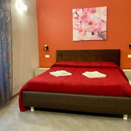 Oasi Del Turista Apartment Palermo Bagian luar foto
