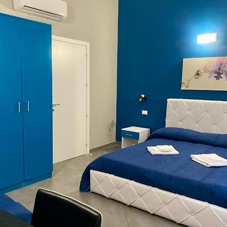 Oasi Del Turista Apartment Palermo Bagian luar foto
