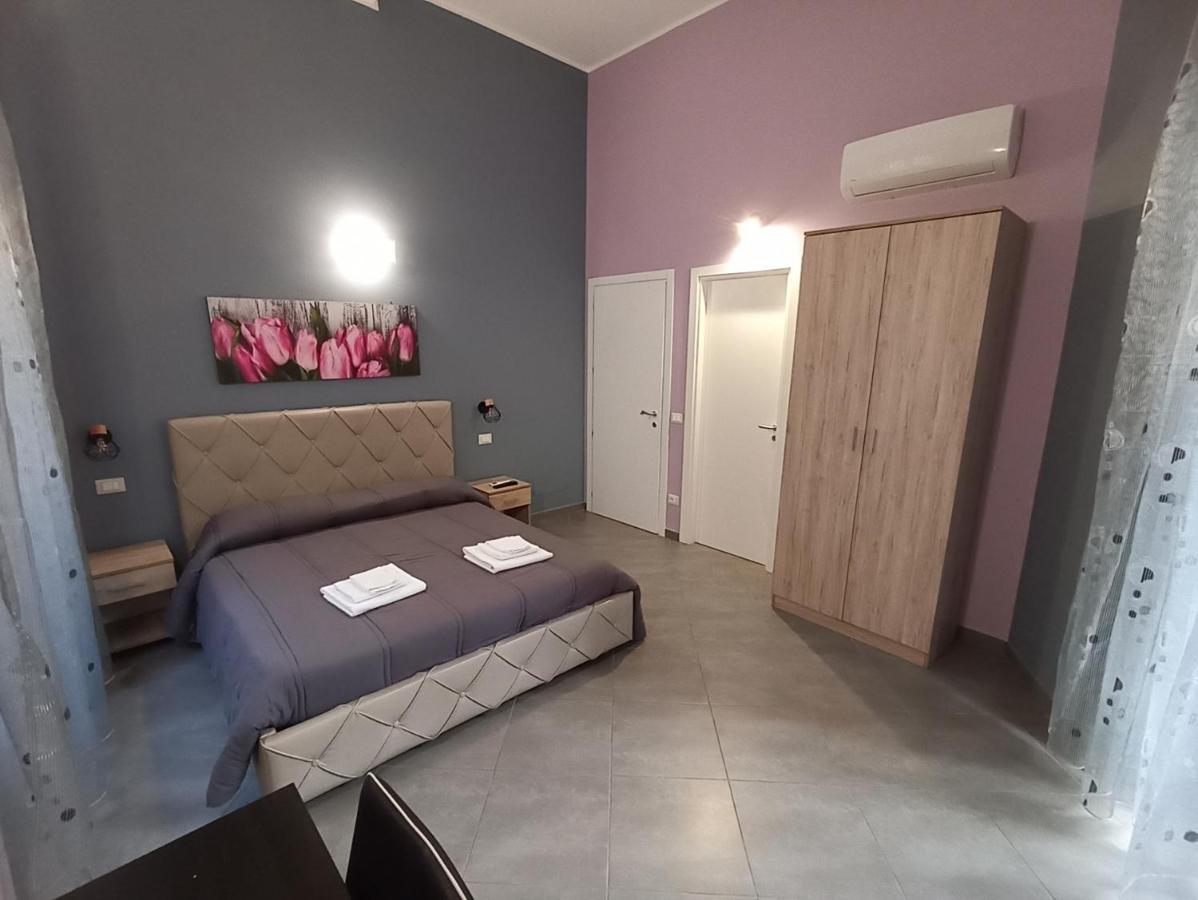 Oasi Del Turista Apartment Palermo Bagian luar foto
