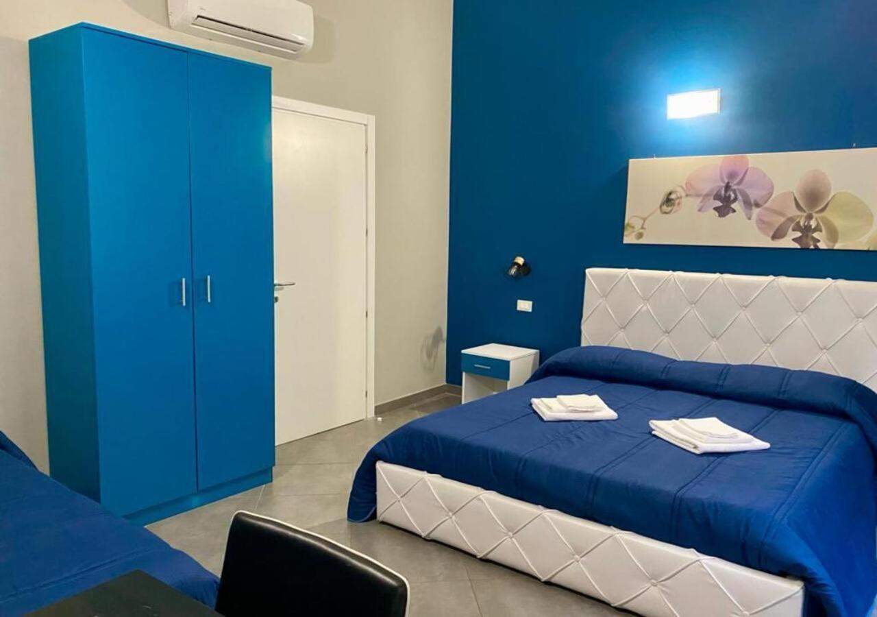 Oasi Del Turista Apartment Palermo Bagian luar foto