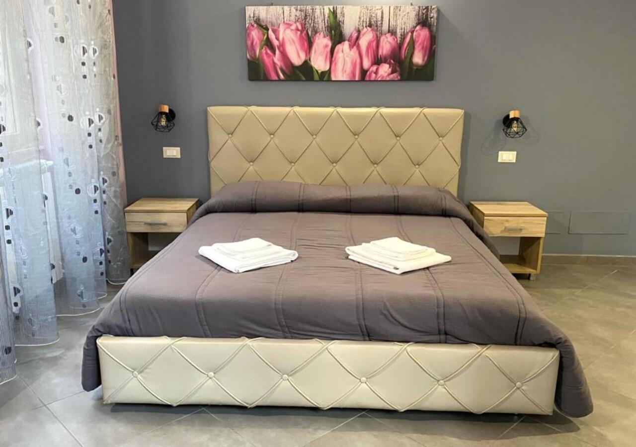 Oasi Del Turista Apartment Palermo Bagian luar foto