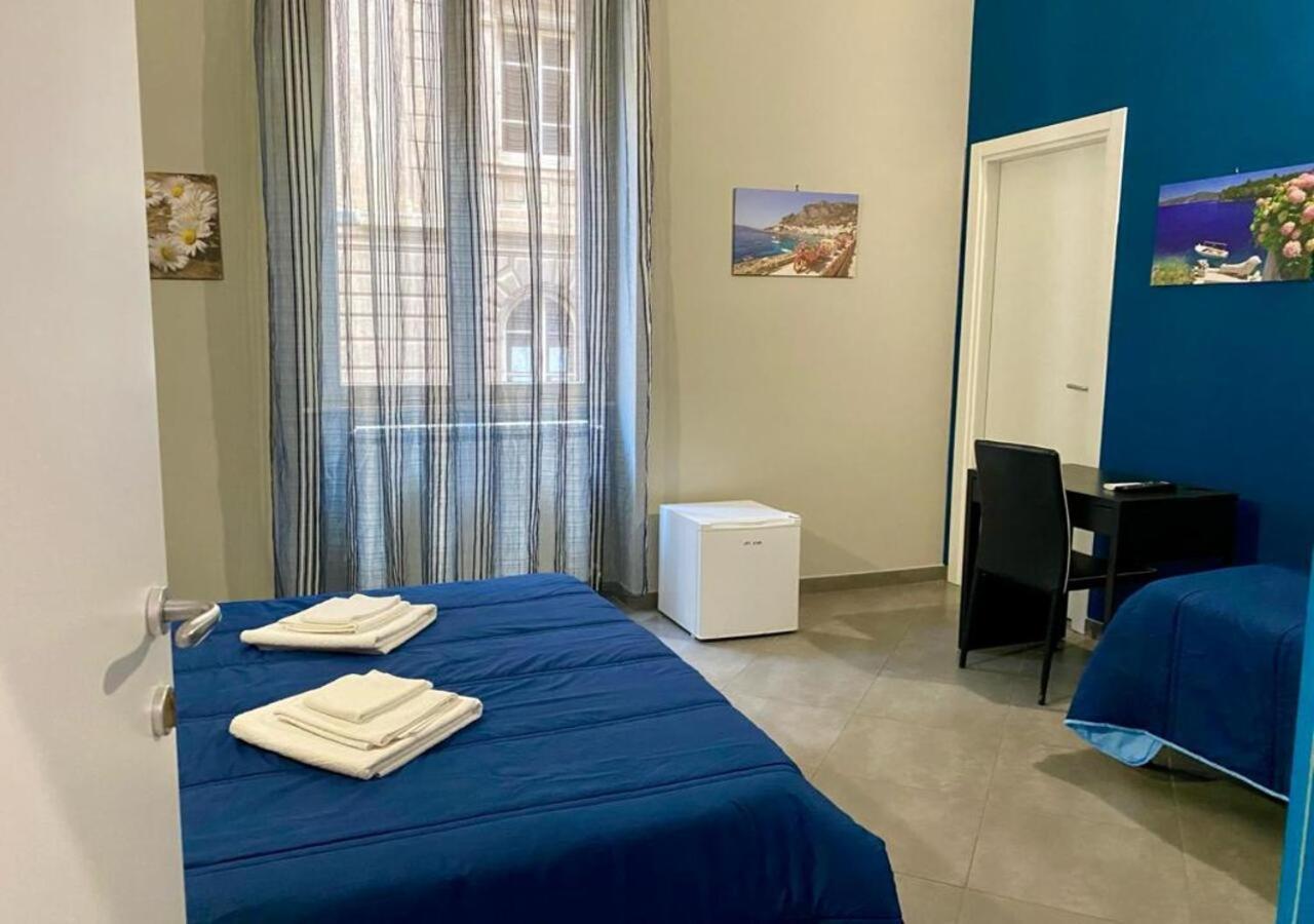 Oasi Del Turista Apartment Palermo Bagian luar foto