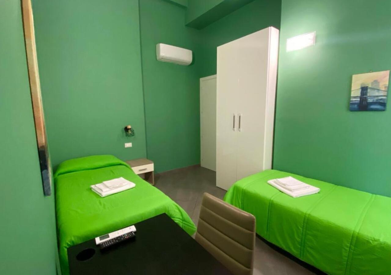 Oasi Del Turista Apartment Palermo Bagian luar foto